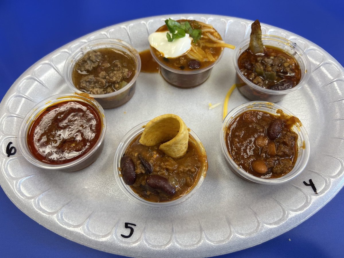 LVCulinaryArts's tweet photo. Culinary II’s annual “Great Chili Cook-Off” was extra delicious this year @LaderaVistaJH! Way to go Jr Chefs! #FSDlearns https://t.co/xnBv1iq0EH
