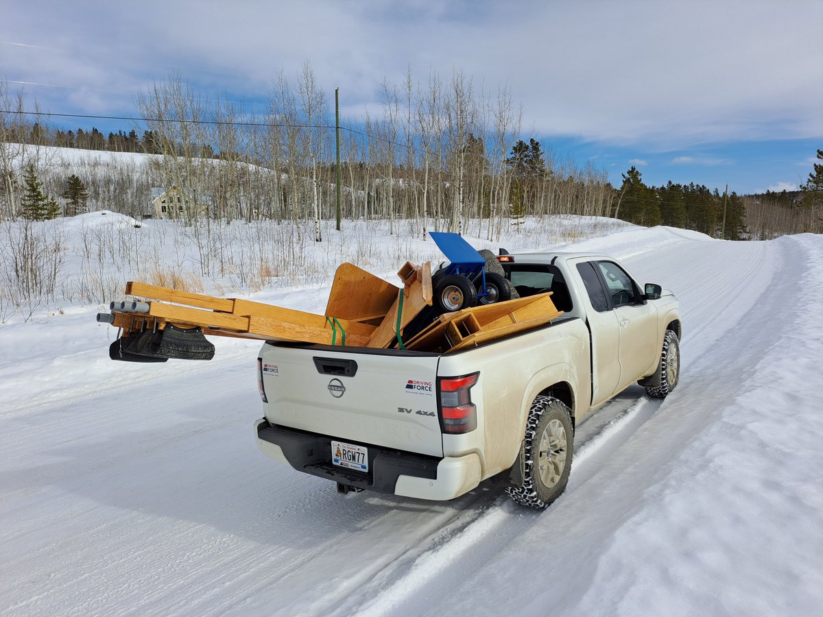 BSIDataAcq's tweet photo. I mean it when I say the bird is "portable"....  And a with a bonus aurora to top it off. Bliss. https://t.co/NMWv8eJr3G