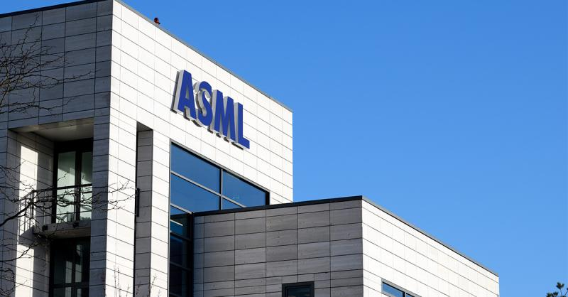 jyves94's tweet image. 🚨 BREAKING #ASML 🇳🇱: CA du T1 à 6,7 milliards € avec une MB de 50,6%, tous deux supérieurs aux prévisions en raison d’un CA #EUV et #DUV + élevé que prévu grâce à une installation + rapide et à une acceptation + précoce des systèmes au cours du trimestre
lnkd.in/dU9Uz9cU