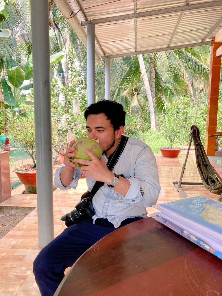 fluvialtarun's tweet photo. Local communities in the #MekongDelta tell us about the benefits of growing #coconuts - a common crop. Orchard #ecosystems while providing key #EcosystemServices display synergies with several other ESs. Exciting insights ahead! 🌴🍉🌳 @livingdeltas https://t.co/1y4RQx1jpT