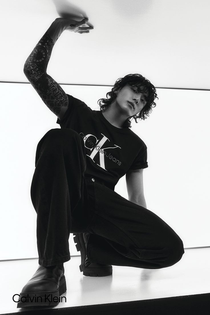 richa1590's tweet photo. S(creams) #JUNGKOOKxCALVINKLEIN #BTSARMY #BTS #JUNGKOOK #jungkookcalvinklein https://t.co/QwALozQjZc
