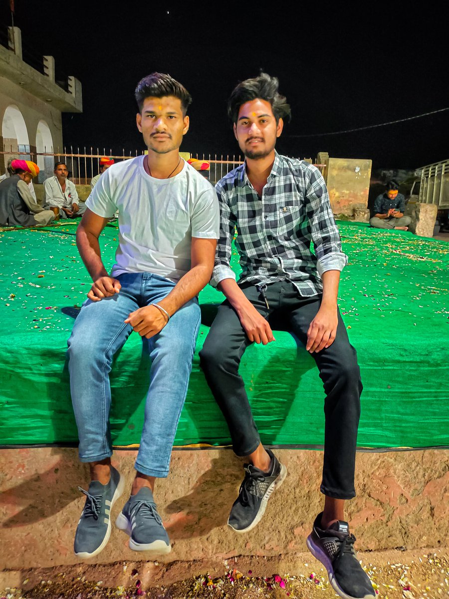 Premkhorwal2's tweet photo. #friend https://t.co/bSCcFXkskC