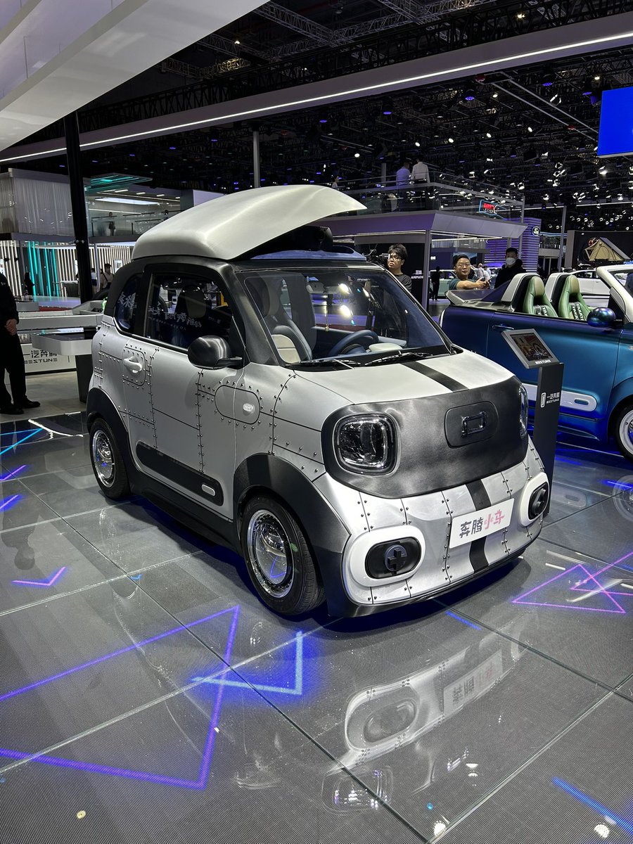 Atters_J's tweet photo. Falling in love with Chinese micro EVs at the Shanghai motor show. Should have brought the #MEAmi… https://t.co/1yt9uwb6za