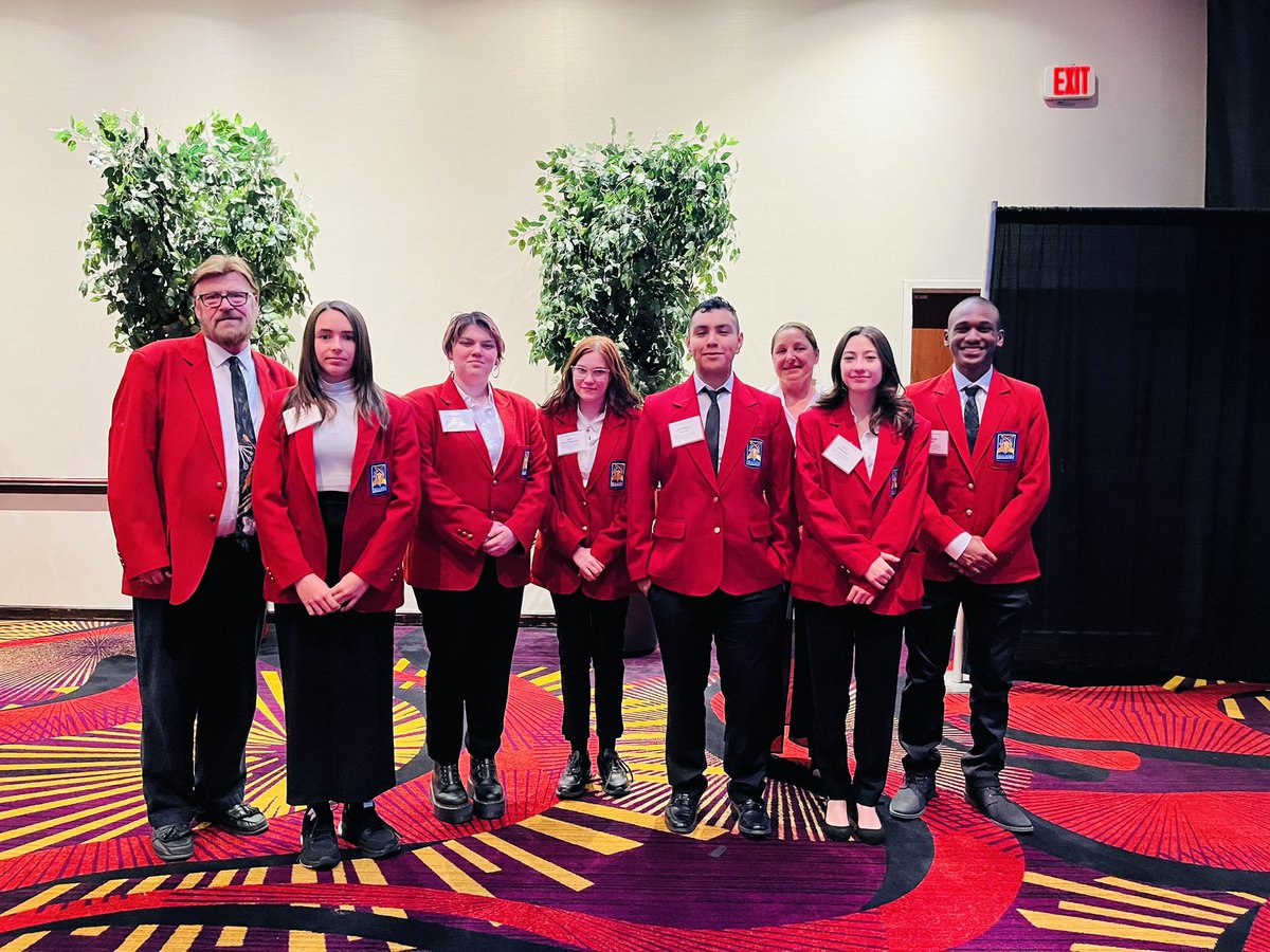 yvonhicks's tweet photo. NWCTA at Skills USA 2023 Opening Ceremony! Proud to be a Hawk❤️ Mechanical Technology Program (Advisor Mr. Chapple) and Culinary Program (Advisors Chef Simmons and Chef Watkins). @NWCTAPrincipal @CTEinCCSD @ClarkCountySch https://t.co/slqP72Zw4R