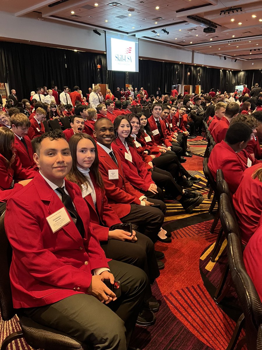 yvonhicks's tweet photo. NWCTA at Skills USA 2023 Opening Ceremony! Proud to be a Hawk❤️ Mechanical Technology Program (Advisor Mr. Chapple) and Culinary Program (Advisors Chef Simmons and Chef Watkins). @NWCTAPrincipal @CTEinCCSD @ClarkCountySch https://t.co/slqP72Zw4R