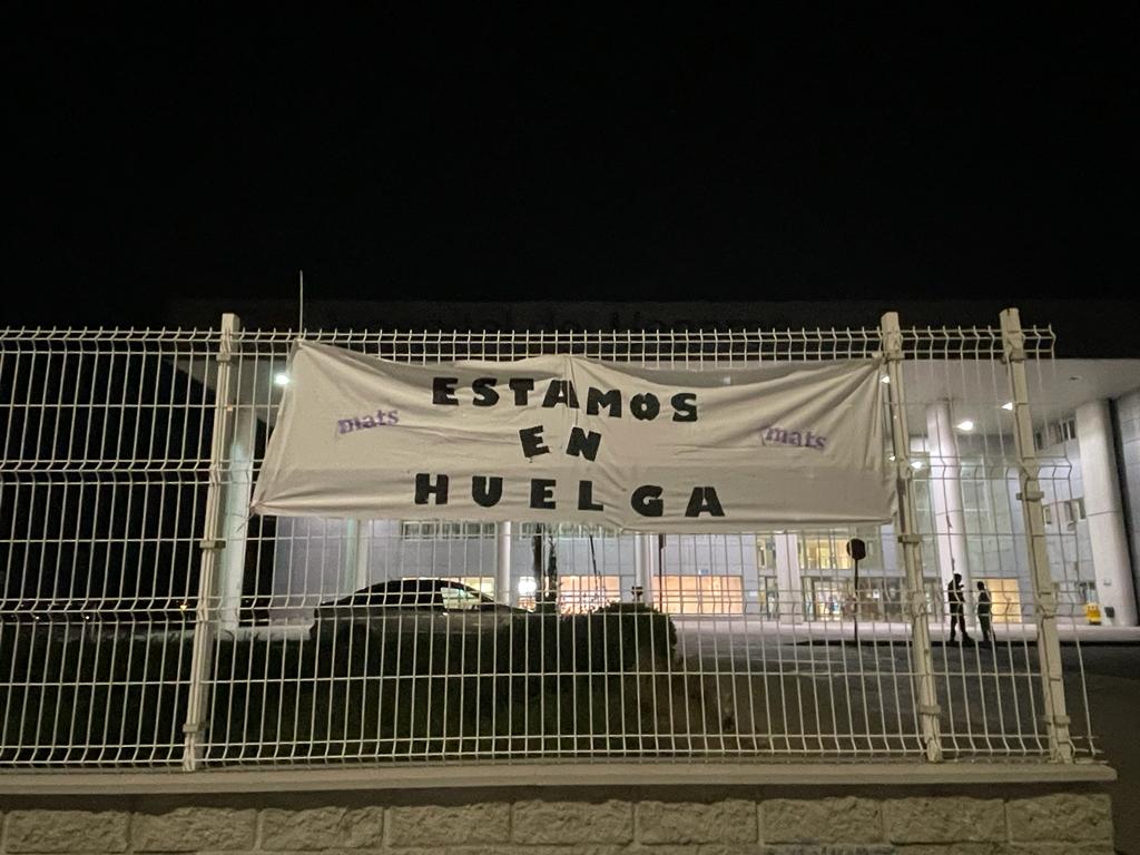 Hoy 19 de Abril, trabajadores de SERMAS. Estamos en huelga. Lucha por tus derechos. <a href="/ComunidadMadrid/">Comunidad de Madrid</a>  <a href="/MasMadridSalud/">Más Madrid | Salud</a> <a href="/ppmadrid/">PP Comunidad de Madrid</a> <a href="/podemosmad/">Podemos Madrid🏳️‍🌈🇵🇸</a> <a href="/PSOEMCiudad/">PSOE Madrid Ciudad</a> <a href="/SummAT112/">SummAT</a> <a href="/madrid_ame/">A. M. E.</a> @PlataformaSAR