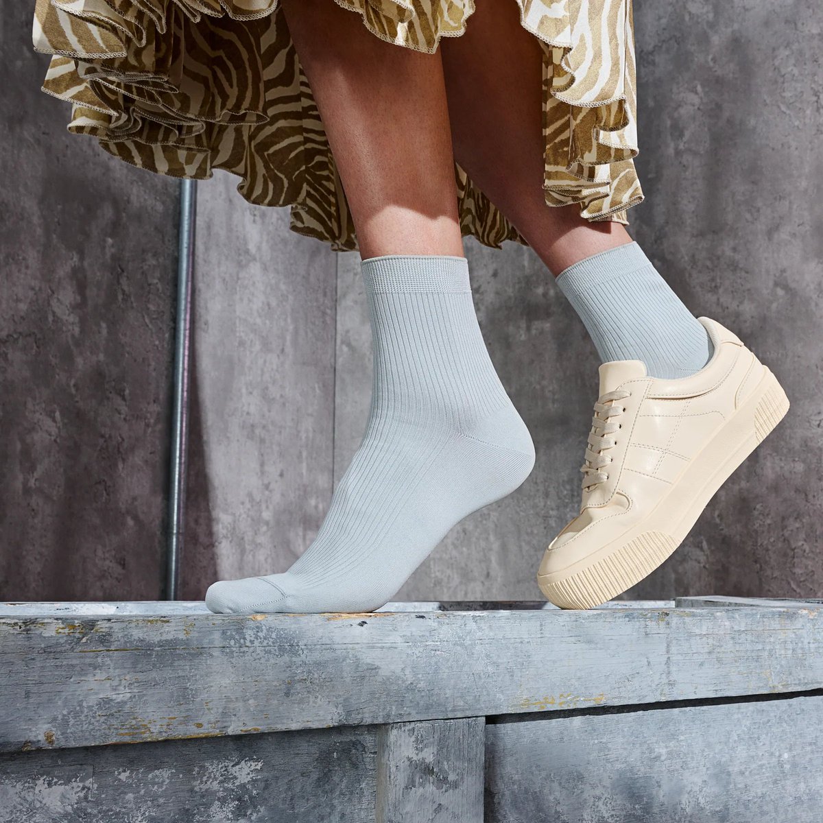 tabio_usa's tweet photo. Our All-Season Short Crew Socks are versatile! Classic look that goes well with any outfits and keeps your feet dry, fresh and comfortable.
#tabio ā #tabiousa #tabiosocks https://t.co/sIT0UtrzN7