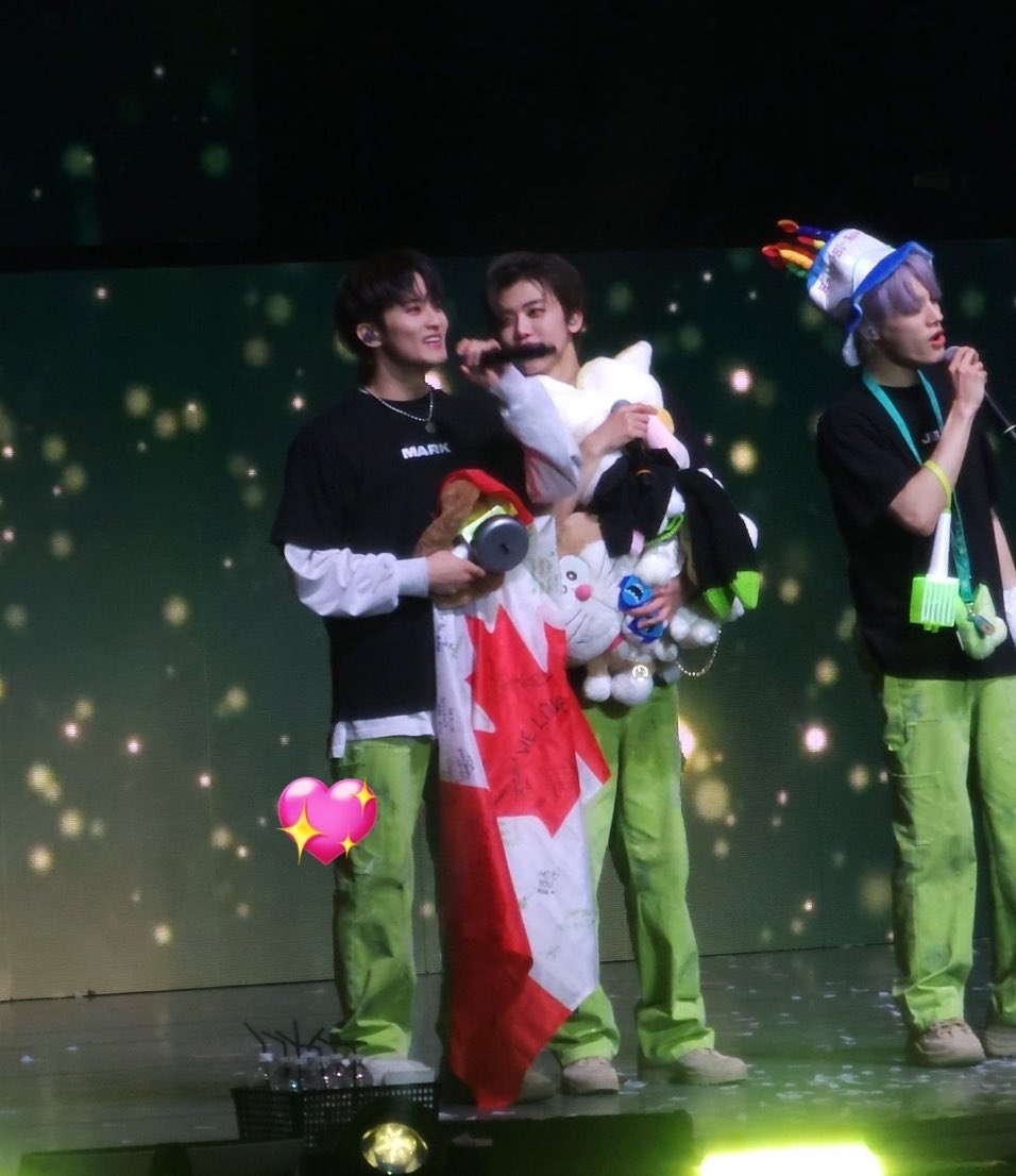 LMKLOOK's tweet image. mark lee you are canada’s best treasure!