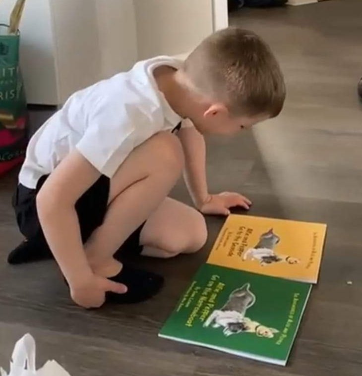 SianLewin1's tweet photo. Always lovely to get books especially as an Easter surprise 😁
Love seeing Alfie &amp; Peppers readers with their books 🥰🐾
Here we have...
Alfie &amp; Pepper go to the Seaside 
+
Alfie &amp; Pepper go on a Narrowboat

#calmingstories for your children
#bookseries 
#Readers 
#alfieandpepper https://t.co/EDHYnPeQ7e
