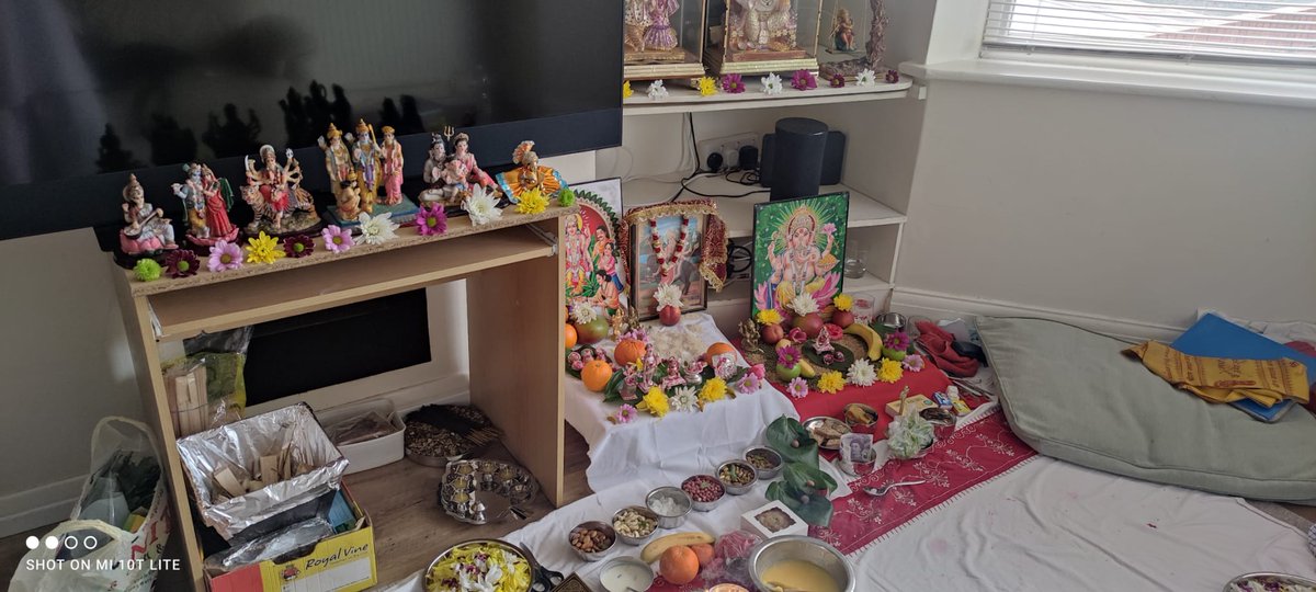 KetulBhaiJoshi's tweet photo. I did Shree Satyanarayan Katha, Nav Grah puja, and Havan ceremony for a new home in Harrow a few days back!!

visit: https://t.co/S4StqRFPN7
call on: +44 079 0373 5365

#satyanarayankatha2023 #hindupandit #grihraveshpuja2023 #shiva #grihpraveshpuja2022 #satyanarayanakatha #uk https://t.co/eaoeAK8ArZ