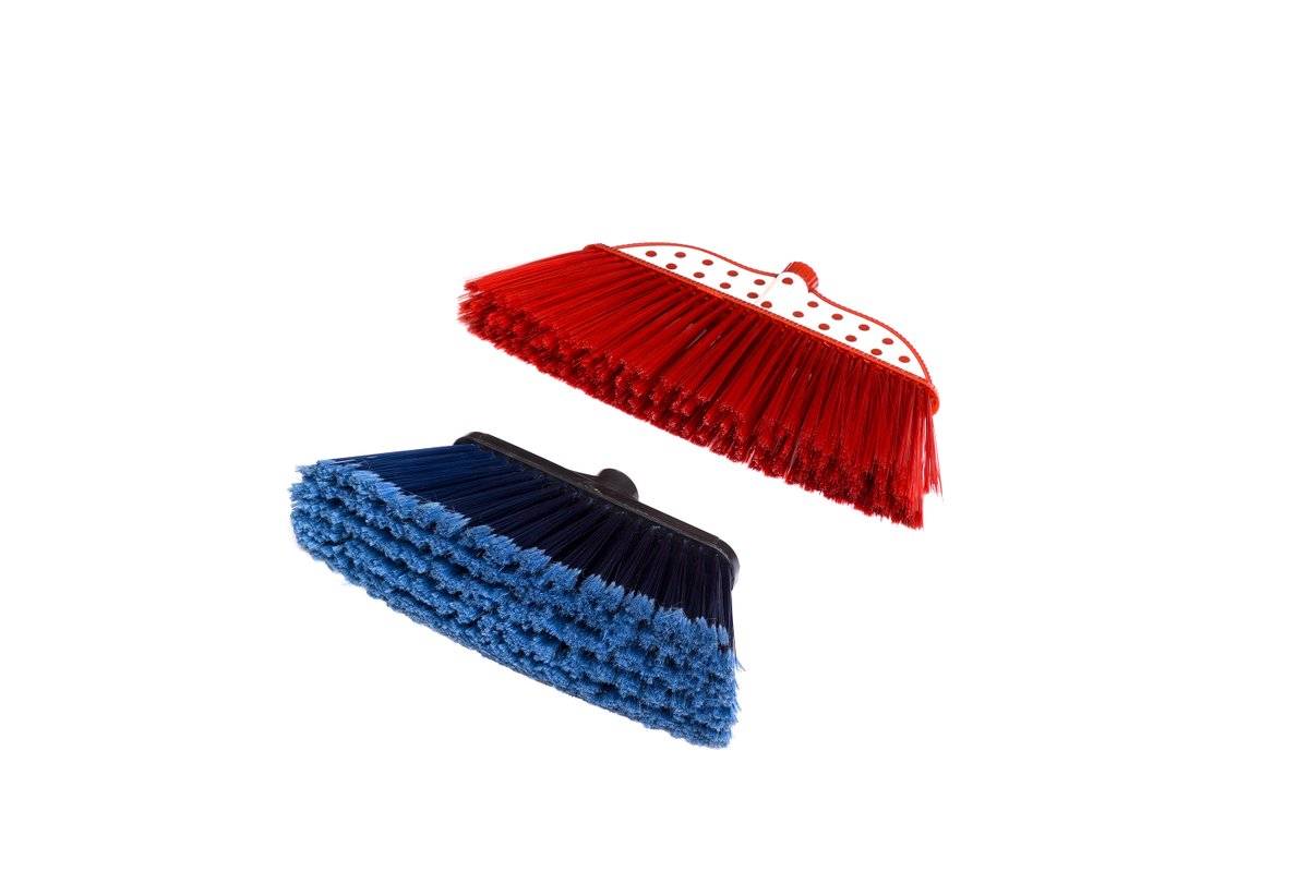 MXBrushmachiner's tweet image. 4 Axis Broom Making Machine 
Click it for more: bit.ly/3mSFVA5 
 
FEATURES 
❶ It used for the any shape pf brooms. 
❷ The filament outside hole can be 50-140mm. 
❸ This machine with the new design of tufting.easy operate. 
 
#brushmaking #broommachine