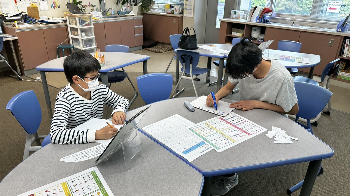 NISGrade4's tweet image. #CelebrationOfLearning Math Station: stumping our family members with some #solvemoji problems. Those hard problems were meant to be challenging and they definitely were! Hint: 🌯=10