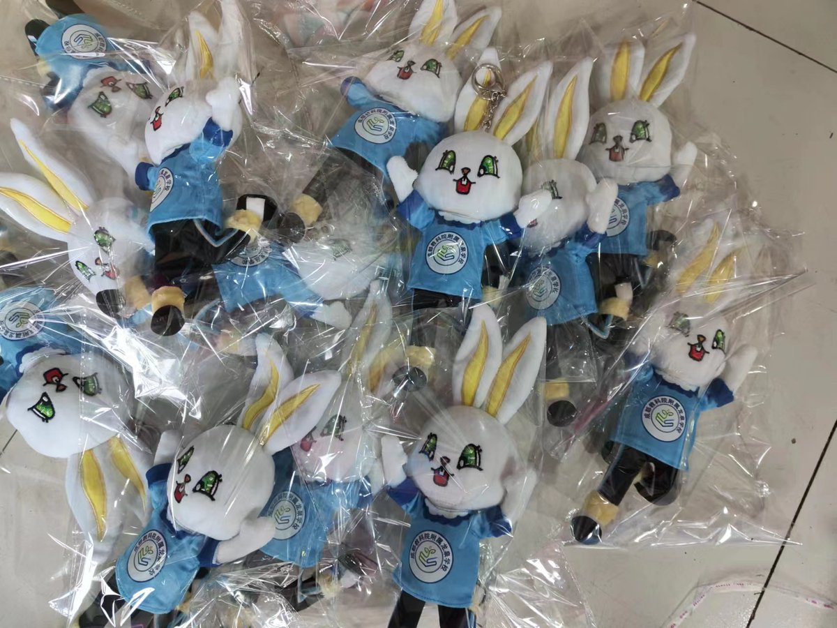 LisaGuan9's tweet photo. The Daily Rabbit#customtoys #customdoll #custombag #customplushies #customplush #customplushtoy #customstuff #customstuffed #plush #plushie #plushtoy #kawaiiplush #cuteart #cuteplush #cute #plushtoys #plushielove #plushiesoninstagram #art https://t.co/Umi0wTOxCY