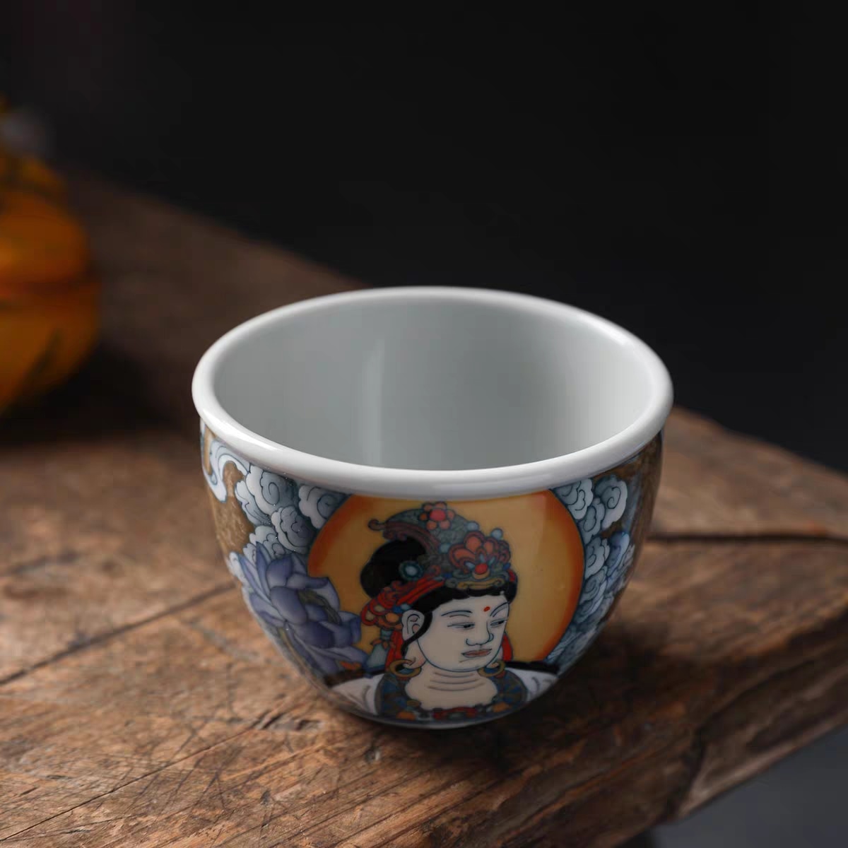 zingpottery's tweet photo. "Bring home a piece of ancient wisdom with our beautiful Bodhisattva-inspired tea cups! Each one hand-painted and made from high temperature porcelain, we can't wait to see you sipping your favorite brew in style 🍵✨

#TeaTimeGoals #手绘  #ceramika #matcha #茶壺 #茶 #お茶の時間 https://t.co/ruKRfMzLUd