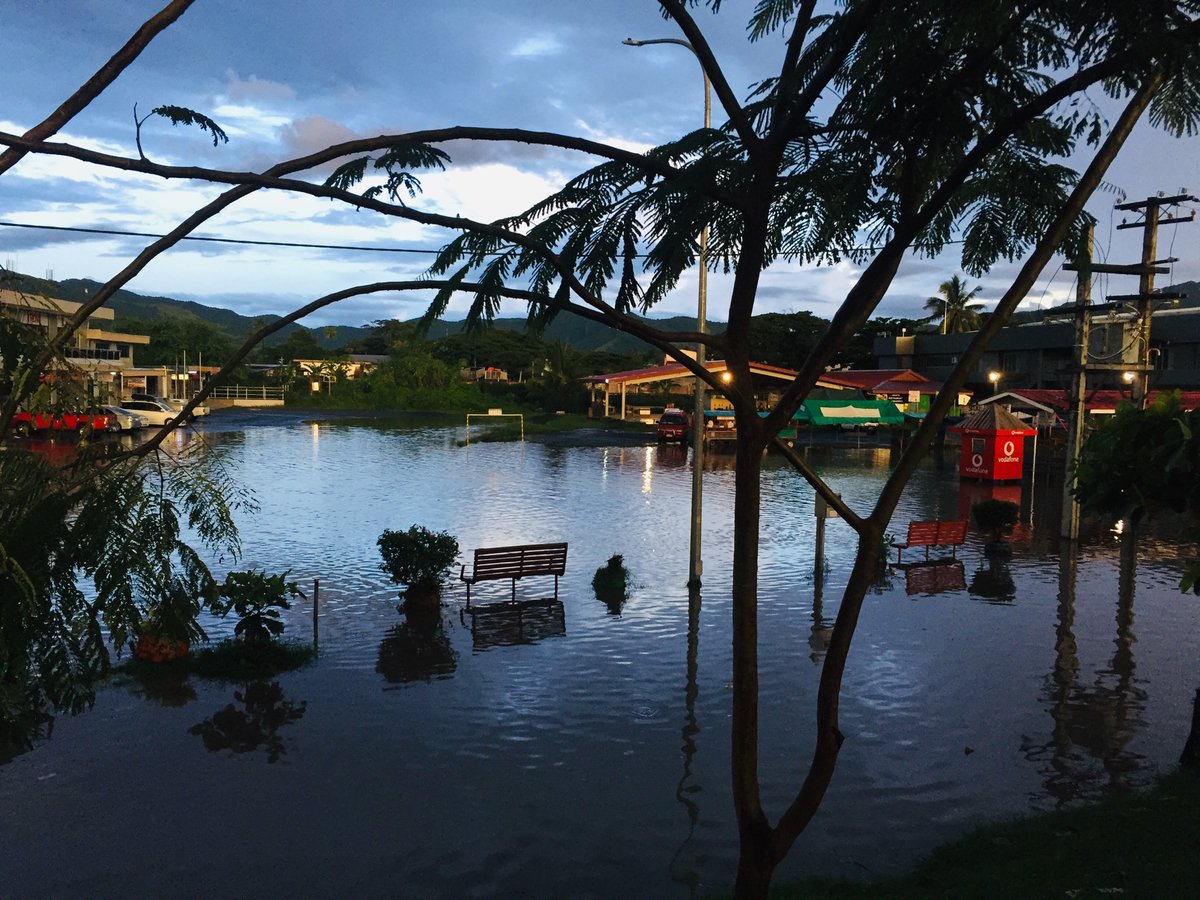 jojirashark's tweet photo. Rakiraki town at this very moment with floodwaters entering the town. https://t.co/B18ibgInGU