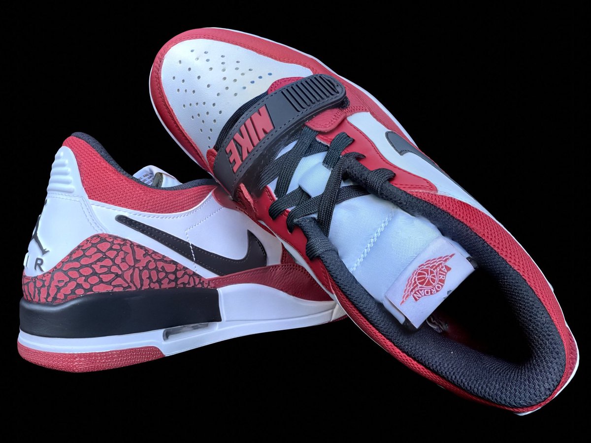 TRNIO's tweet photo. More renders of @mosworld 3D scans 🤩
These are his @nike Jordan Legacy 312 Lows.
Scan was captured with Trnio Plus using photo import.
#3dscanning #trnioplus https://t.co/584YWw8xQV