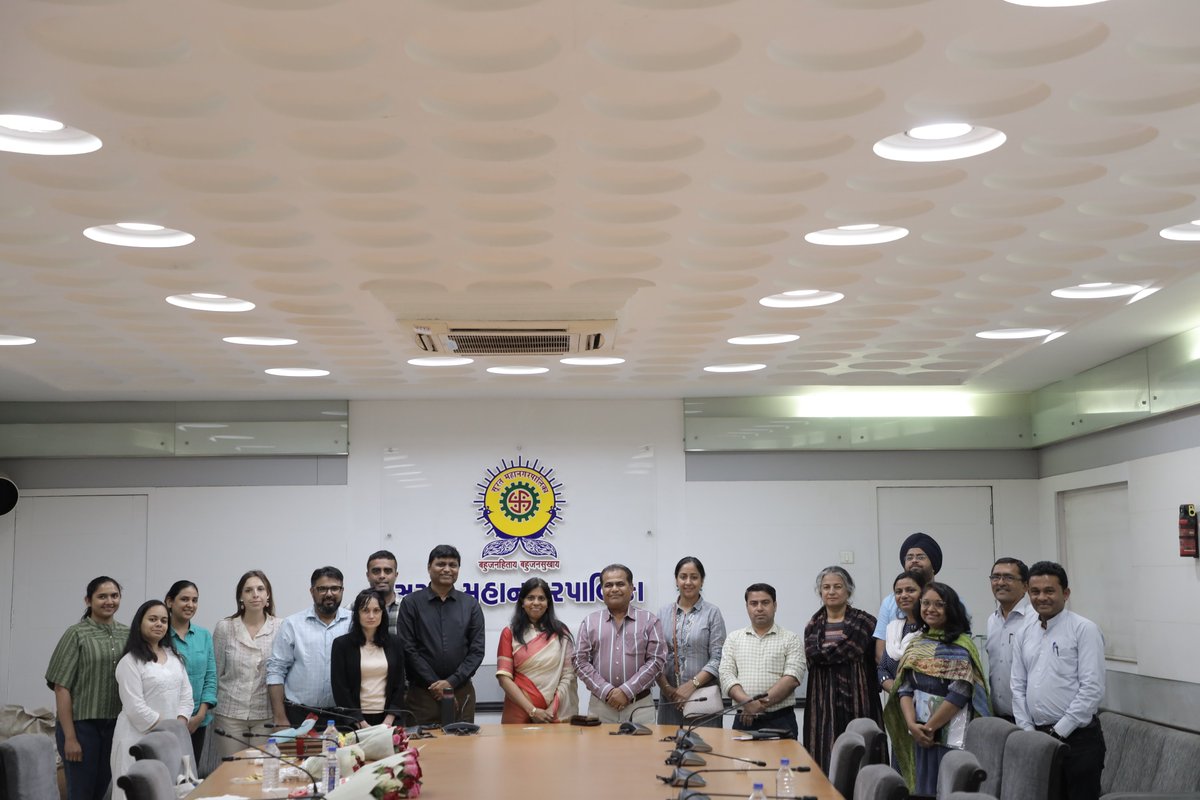 BiodiversitySMC's tweet photo. They discussed about the project with Hon’ble Municipal Commissioner Ms Shalini Agarwal, Surat Smart City CEO and other officials of #SMC #Biodiversityparksmc #suratsmartcity https://t.co/0V8SC8GIAI