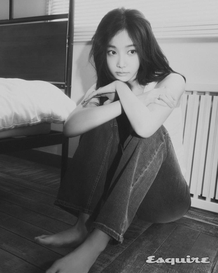 yeonwoo_actress's tweet photo. [B-cut] Yeonwoo x Forment 💜
🔗https://t.co/zkBAC7Okpr
#연우 #ヨヌ #yeonwoo  #9atoent #YeonwooxEsquireKorea #JinYeonah https://t.co/4i05VFDx59