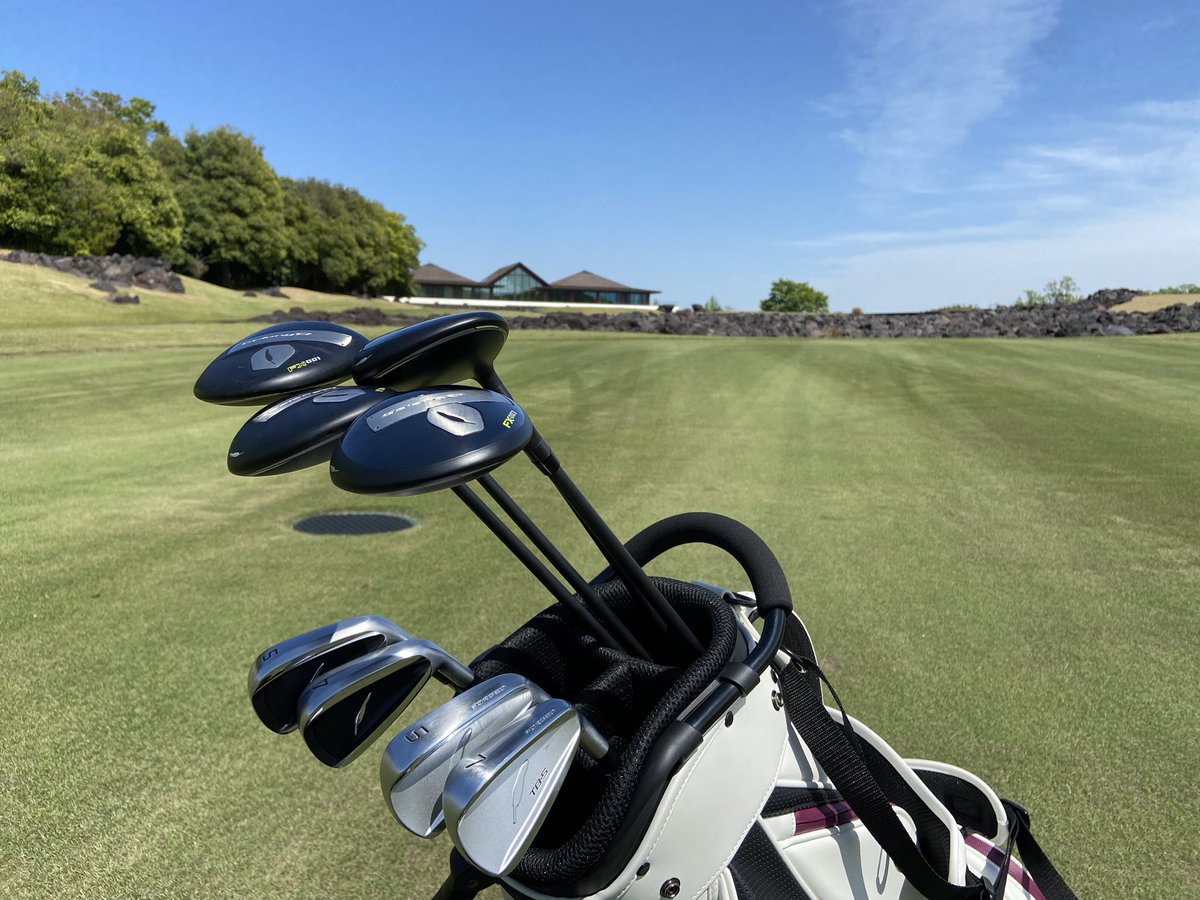 fourteengolf_jp's tweet photo. 本日は14TUBEの撮影で群馬のハワイへ🐬🏖️
配信される14TUBEを乞うご期待ください✨

#フォーティーンゴルフ #ゴルフ #吉井カントリー #ハワイ #TB5 #FX003 https://t.co/Htg1q3wa0N