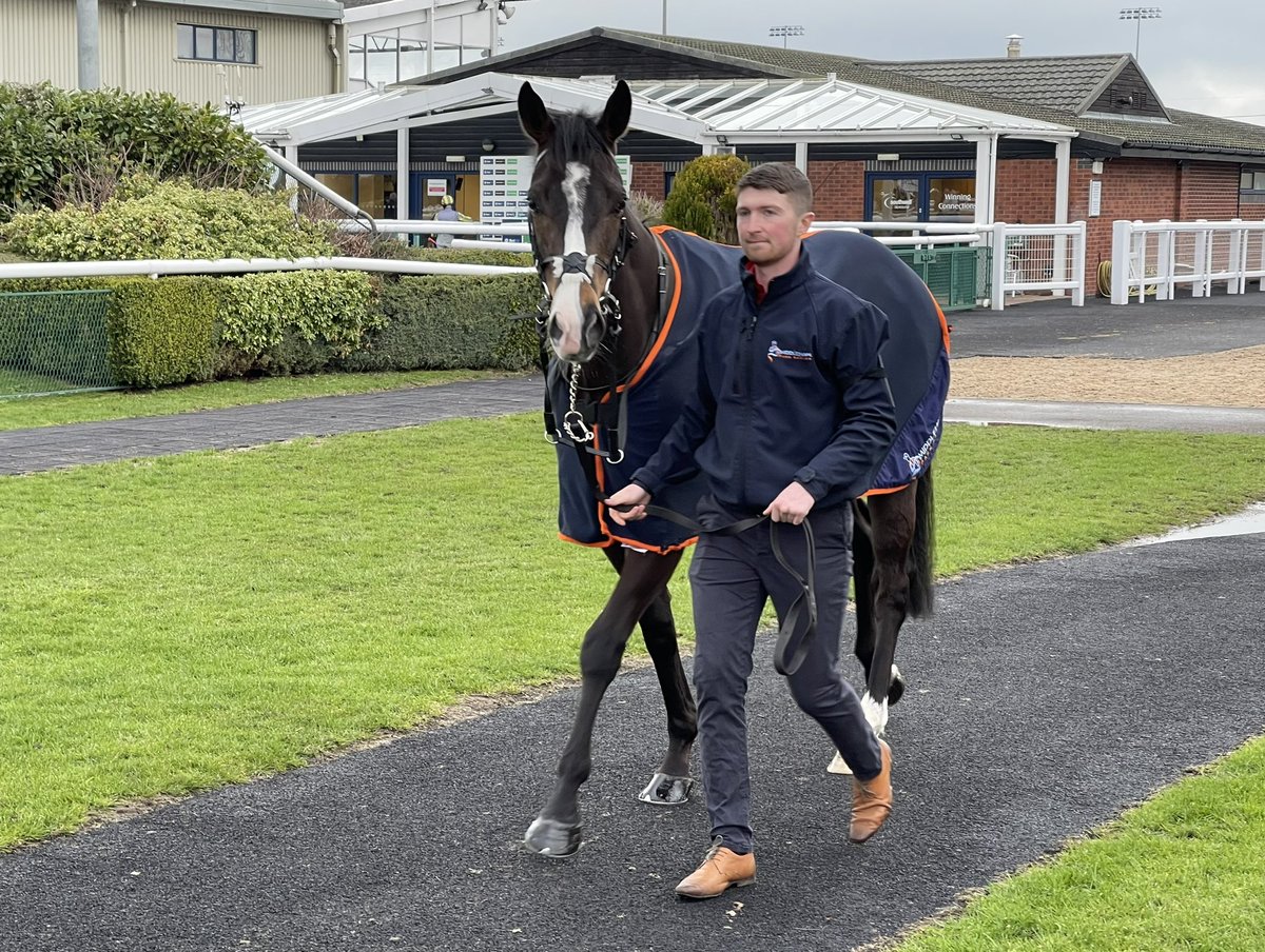 ianbyers's tweet photo. Unfortunately I wonβt be at @Beverley_Races today to see my @MprUpdates syndicate horse Mr Beaufort run. Good luck to jockey @_JasonWatson and all fellow owners, do give him a pat from me. π #RunFastBeSafe #TeamBeaufort #TeamMPR https://t.co/KPuCYIlEhv