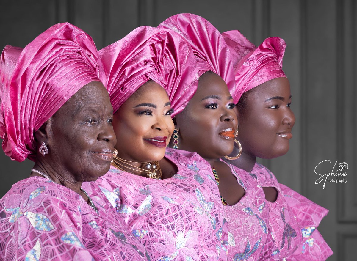 Mobolanle's tweet image. ❤️❤️❤️❤️

#fourgenerations