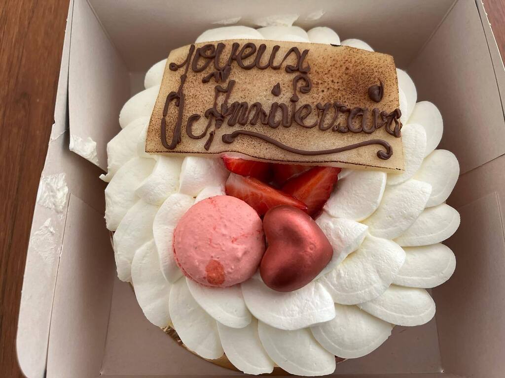 labouille51's tweet photo. #gateauanniversaire @maison_dufresne #excellent #bonneboulangerie  #Reims https://t.co/qVK7aKco5p https://t.co/VV02gLWQi6