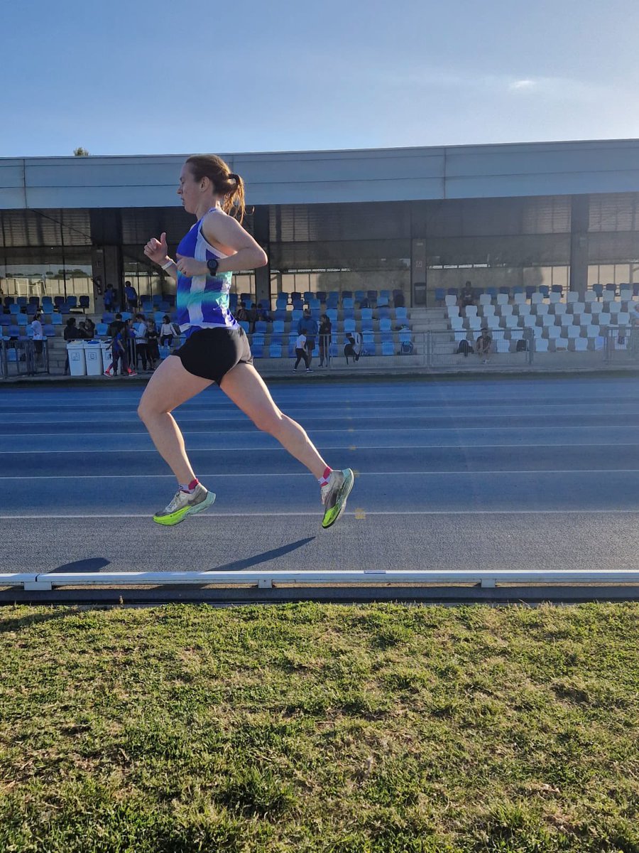 RLCRunners's tweet photo. LONDON MARA WEEK

Maj Ffion Harris @icsc_l 

A debut at the distance; after a great training block and hitting a PB @FleetHalfMarath with 1:28:30

Pre Race Meal - Chicken Burrito Bowl 

Pre Race Track - Boots Randolph Yakety Sax 

@ArmySportASCB @UKArmyLogistics @ArmySportsLTRY https://t.co/GMdmaPcS7w