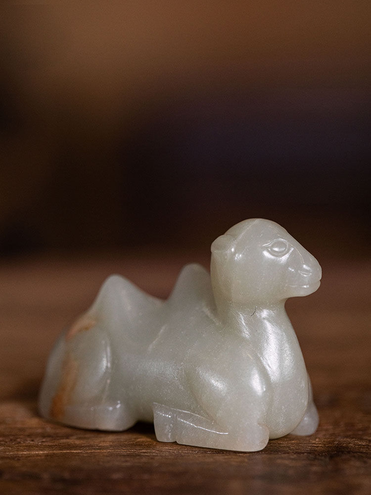 jackree88's tweet photo. Early Qing dynasty blue and white jade camel round carving

View auction details, art exhibitions and online catalogs; and collections of contemporary, impressionist or modern art, #Asian antiques #Chinese art.

https://t.co/KvGjbeXwL4

#Chineseauction #artauction https://t.co/YjSjOF9JJU