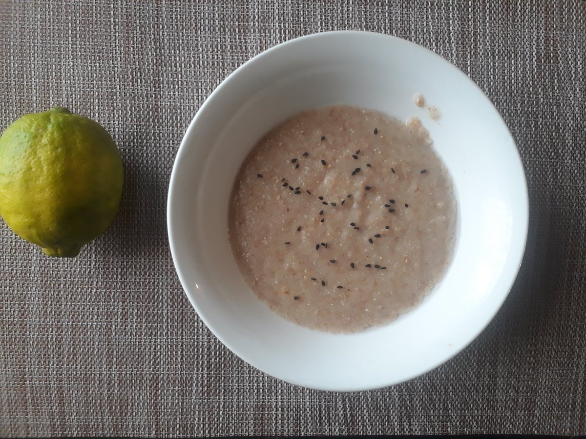 BoagoFood's tweet photo. Porridge x key lime 😊 #healthylifestyle #healthydiet
#veganfriendly
#eat2live 
#meds https://t.co/PILKfl0aBt