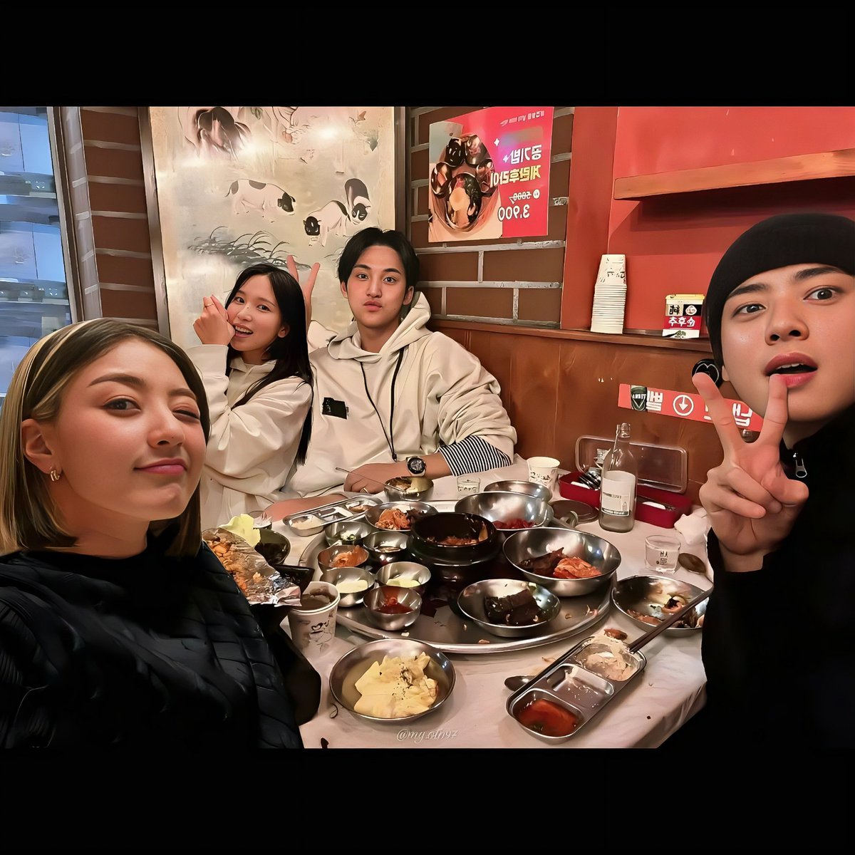 myotp97's tweet photo. 97l double date ๐ป
#mingmin #indiries #eunhyo https://t.co/4nuvqTW0jz