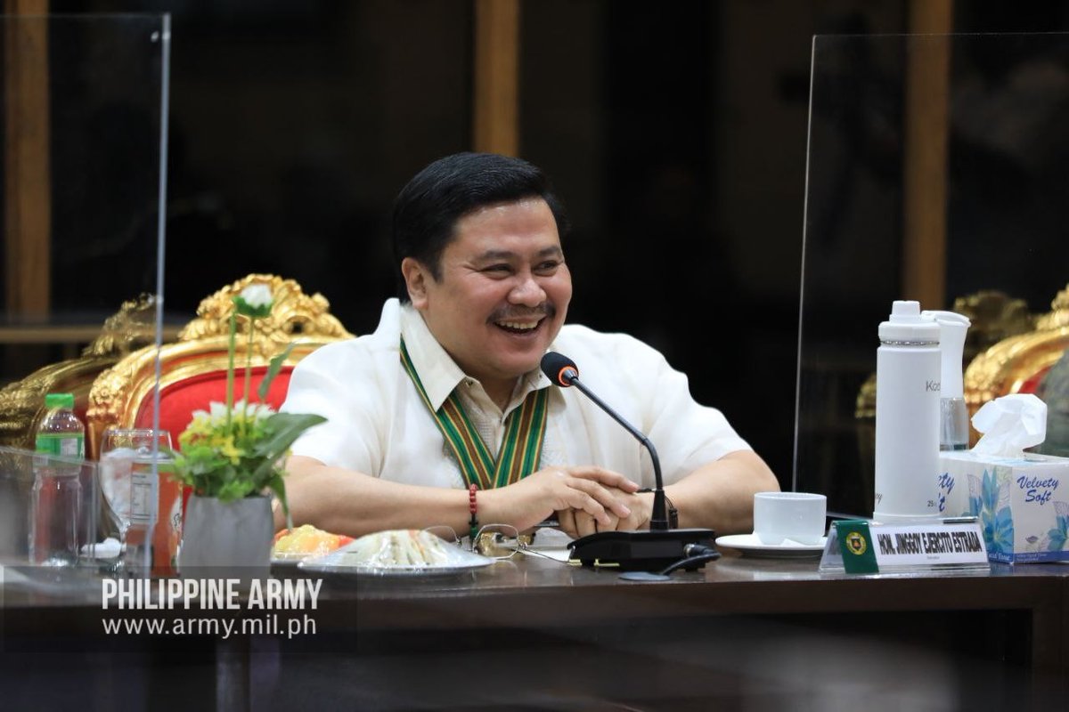 yourphilarmy's tweet photo. Sen. Jinggoy Estrada visits HPA to discuss benefits of military personnel, veterans

Read here: https://t.co/ZJFS2n7mpK https://t.co/n9yfT2yRqt