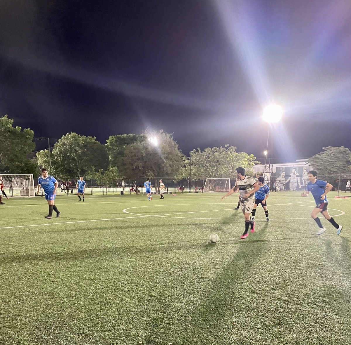 FlexaFC's tweet photo. 📊Jornada 6

🔰 @FlexaFC 6-3 #MidSaintGermain
[3] #JesúsMeza
[1] @rodrigoabreu15
[1] #FabrizioCapelini
[1] @ErickHeftye

El primer equipo saltó a la cancha con cuadro completo y se impuso ante un rival joven que nunca lo puso fácil.

#FlexafcUnaSolaPasión ⚽️ https://t.co/eyMmk7iPBP