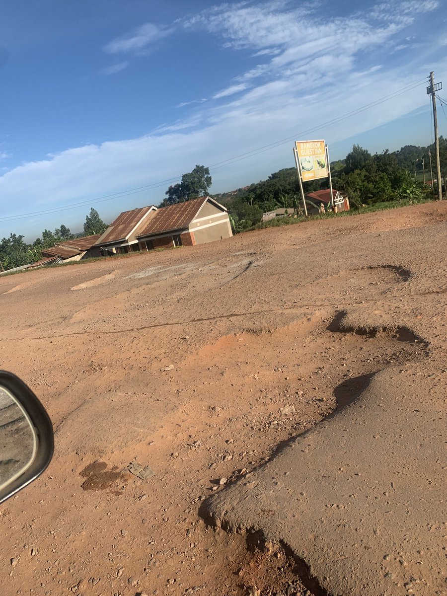 Idtwins256's tweet photo. #KampalaPotholeExhibition @SpireJim The first pothole photo is 5 years plus old @kampalapot https://t.co/0PRMIjK2BH