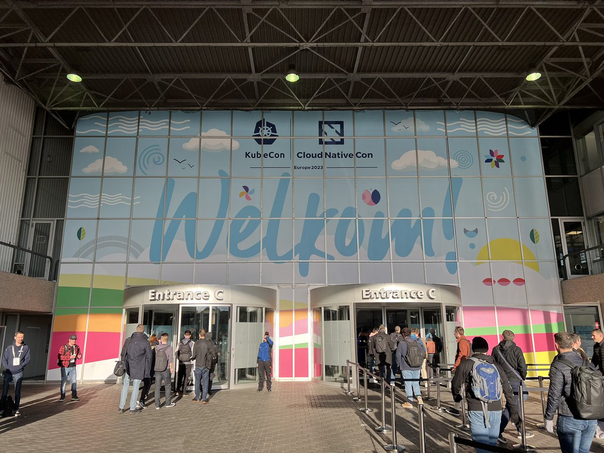 Welkom to the first day of #KubeConEU 🎉 We're excited to connect with the tech community, share knowledge, and shape the future of cloud-native together. Let's dive in! 🌷