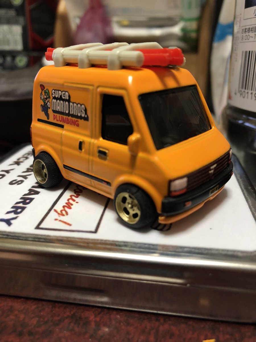 chavdai_works's tweet photo. とりあえずフロントだけは収めるつもり。リアはオバフェンにしますかね。
#ホットウィール
#plumbervan https://t.co/N3vZgFC7We