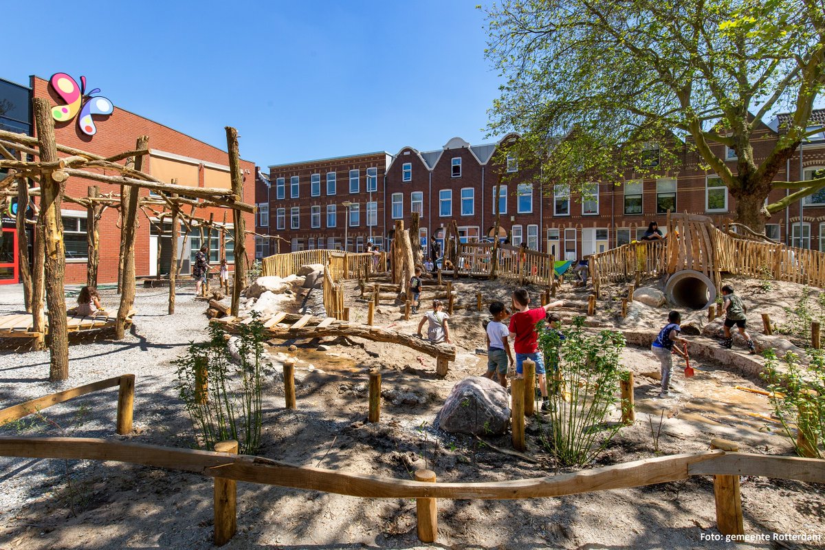 rotterdam's tweet photo. Goed nieuws voor Rotterdamse basisscholen! Er is weer subsidie beschikbaar om het #Schoolplein te vergroenen en #Klimaatbestendig te maken. Scholen kunnen nog tot 1 mei 2023 subsidie aanvragen.

Meer info: https://t.co/SGMfoCLiJV

@Duurzaam010 @Onderwijsrdam @circulair010 https://t.co/dRkzbt94vs