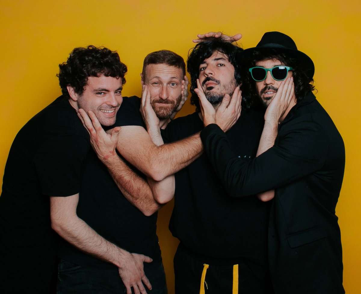 🎶<a href="/VueloFidji/">VUELO FIDJI</a>, <a href="/georginamusica/">Georgina</a> y <a href="/JamonesTacones/">Jamones con Tacones</a> ponen su buena música este fin de semana en <a href="/SalaEuterpe/">Sala Euterpe</a> Sant Joan d'Alacant #Alicante bit.ly/3LcqQmw