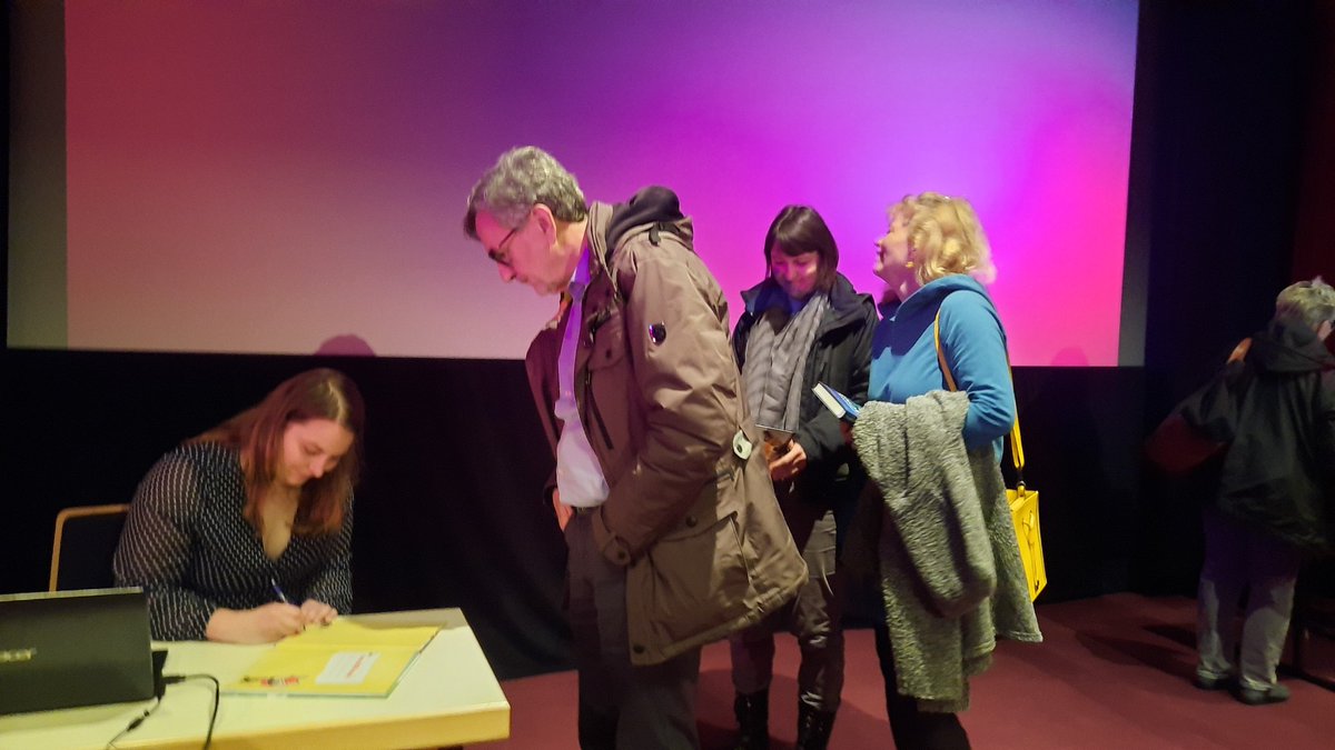 @Andreas Jechow (@andreasjechow) on Twitter photo Der Neustart der Berliner Nachtungen war ein Erfolg
Toller Mix aus Lesung und Vortrag von Sophia Kimmig (@ sophiadiebiologin bei insta)
Danke an <a href="/Monika_Staesche/">Monika Staesche 🪐 🐘 @monika_staesche</a> <a href="/timflorianhorn/">Tim Florian Horn</a> und das <a href="/PlanetariumBER/">Planetarium Berlin</a> für die super Unterstützung
#nachtung #nachtaktiv Der Neustart der Berliner Nachtungen war ein Erfolg
Toller Mix aus Lesung und Vortrag von Sophia Kimmig (@ sophiadiebiologin bei insta)
Danke an <a href="/Monika_Staesche/">Monika Staesche 🪐 🐘 @monika_staesche</a> <a href="/timflorianhorn/">Tim Florian Horn</a> und das <a href="/PlanetariumBER/">Planetarium Berlin</a> für die super Unterstützung
#nachtung #nachtaktiv