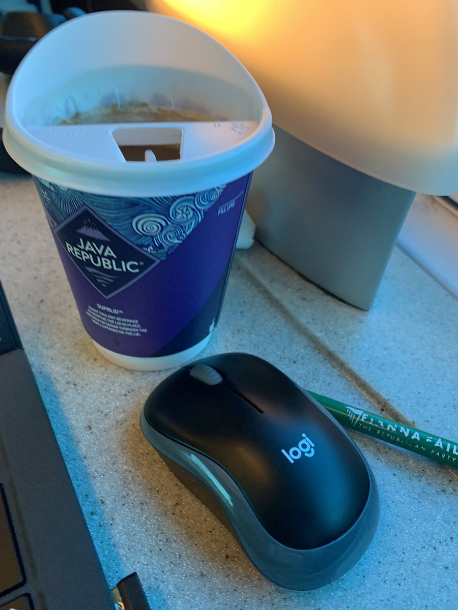 eoghanlinehan's tweet photo. Great to see fresh coffee available on board again @IrishRail ๐ #connectedcities #corkdubservice https://t.co/Qt5AWEoKgc