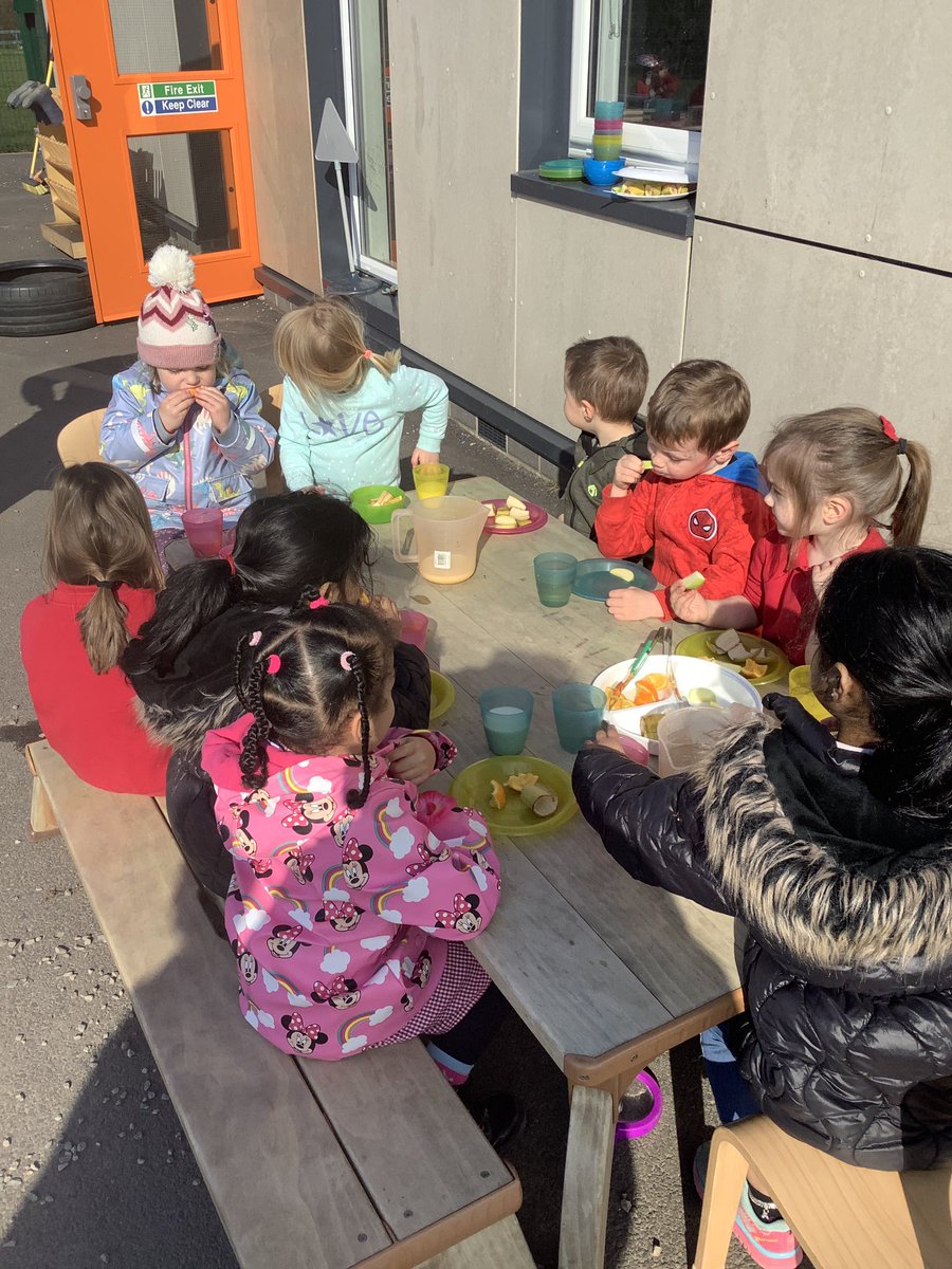 DanestoneN20's tweet photo. Was great having our snack outdoors yesterday. The young learners chose to spend most of the days outdoors mark making in pink shaving foam, drawing our favourite superhero’s and exploring in the sand and water trays.  #outdoorplay #outdoorlearning https://t.co/93LLYJdBiD