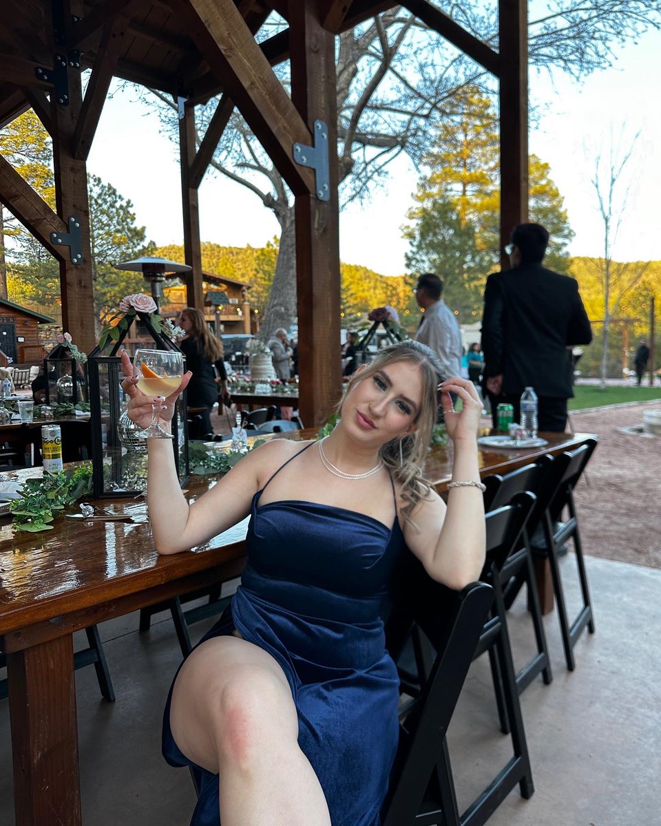 _Leilaa_7's tweet photo. Wedding szn🍓 https://t.co/Il7fwpi63f