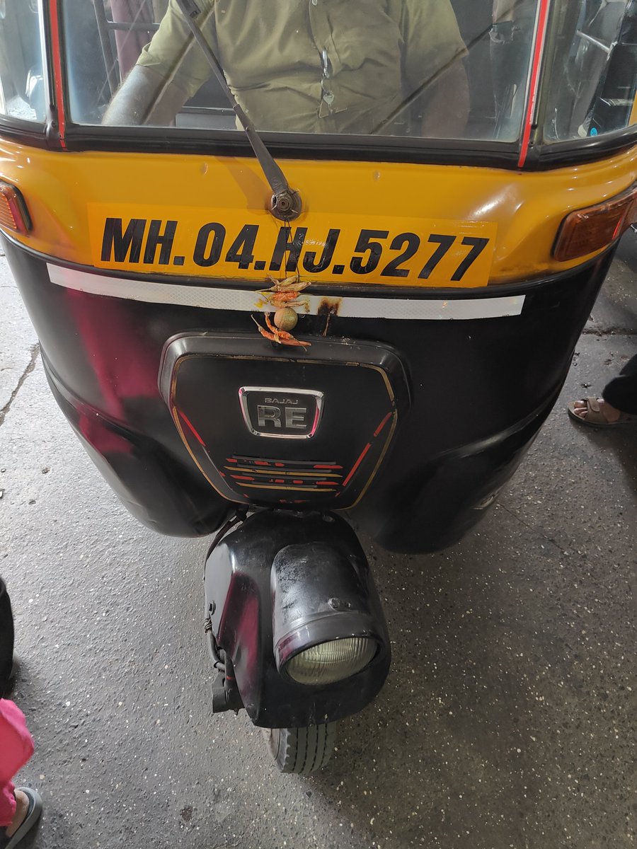 ChhedaVaishali's tweet photo. @mieknathshinde @ThaneCityPolice Took an auto from Auto rickshaw stand from Thane station..Auto rickshaw driver refused to got https://t.co/E1AFCCO2yL destination and asked to take another auto.
#Thane https://t.co/wwrt6PIuA6