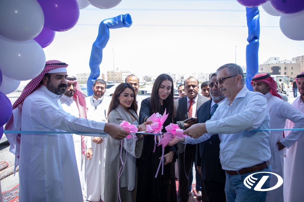 UtdMotorsDubai's tweet image. Our 𝗡𝗲𝘄 𝗦𝗵𝗼𝘄𝗿𝗼𝗼𝗺 𝗶𝗻 𝗗𝗮𝗺𝗺𝗮𝗺 to further support our prestigious customers in the region.
Product range includes highway &amp;amp; off-road tyres, heavy equipment &amp;amp; undercarriage spare parts, filters.
#newshowroom #unitedmotors #Dammam #ksa #saudiarabia