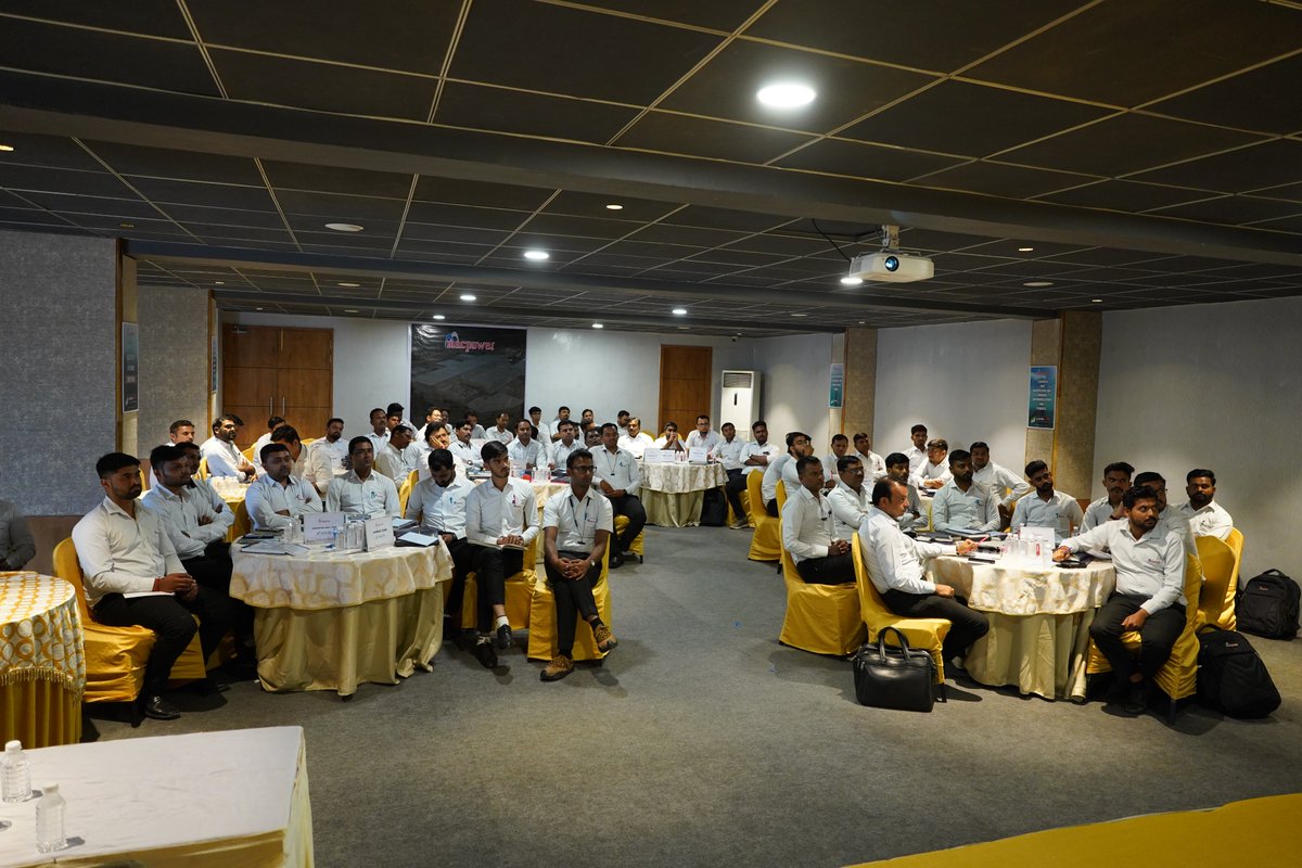 Macpower_CNC's tweet photo. We had an incredible time at our sales meet event, where we shared insights and strategies for success. Check out these photos to see what went down!!!-

#levelup#cnc #gujarat #machine #VMC #MACHINETOOLS #indiamart #technology #cnc #macpower https://t.co/k1A2iXWxFM