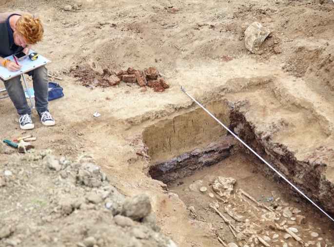 Heel Heerlen graaft. Op zoek naar Romeinse sporen. Een unieke samenwerking tussen vrijwilligers en professionals. Kick-off op 18 juni 2023.

ow.ly/q0Tz50NMlhn