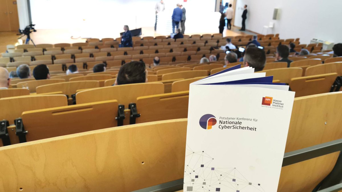 Jetzt geht's los mit der Potsdamer Konferenz für Nationale #CyberSicherheit am HPI.👉Jetzt alle Keynotes und Panels im Livestream auf tele-task.de verfolgen und unter dem Hashtag #HPI_Security mitdiskutieren! Mehr Infos zum Programm unter: hpi.de/das-hpi/verans…
