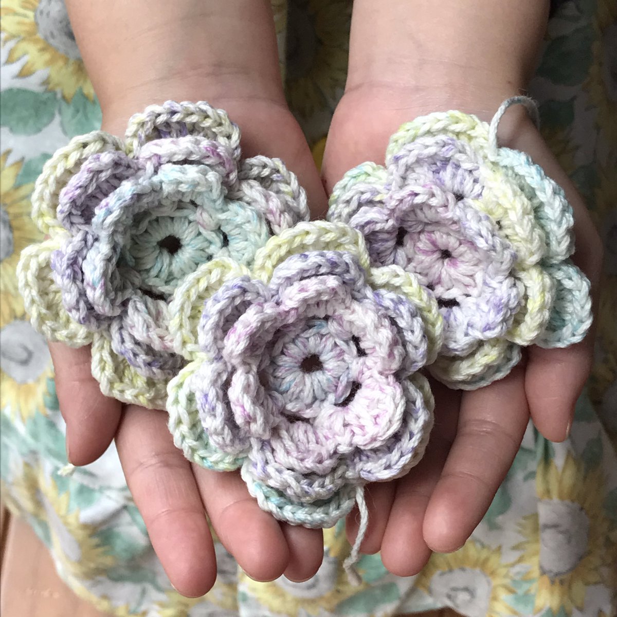 FLOWERbychika2's tweet photo. 久しぶりの編み物🧶
#ハンドメイド好きさんと繋がりたい 
#お花好きさんと繋がりたい
#編み物好きさんと繋がりたい https://t.co/mfn9ZsoLBK