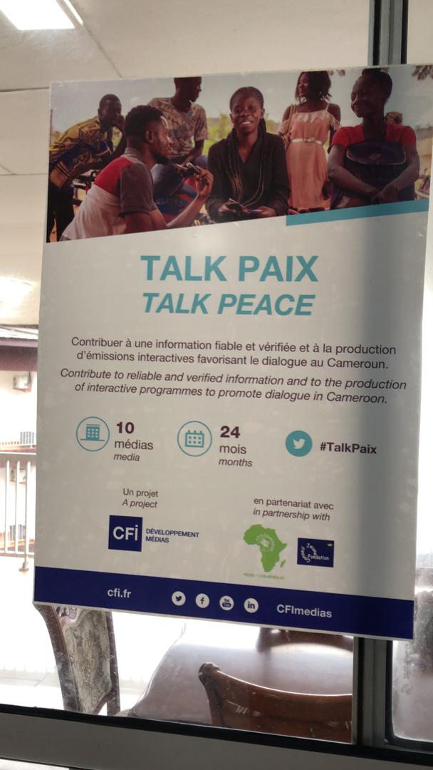 Young people training in the South West region of Cameroon, day 2. 
Together we participate to reliable and verified information and we facilitate the production of interactive programmes to promote a peaceful dialogue in Cameroon