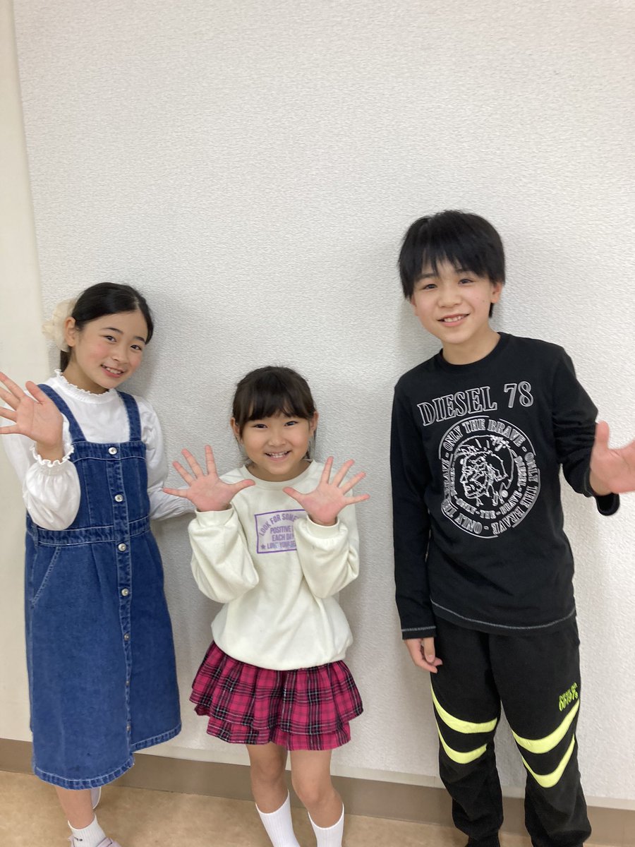 ACTIS_tts's tweet photo. 鹿児島からこんにちは😃
先日あるCMの撮影に行ってまいりました

放送が楽しみです♪

#三浦結愛
#塩屋偉理
#福重水雪
#鹿児島タレント
#アクティブカ���シマ
#アクティブハカタ https://t.co/WHaIzOwo74