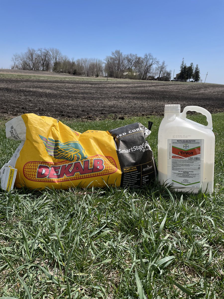 A match made in heaven!
 #dekalb #Bayer #plant23